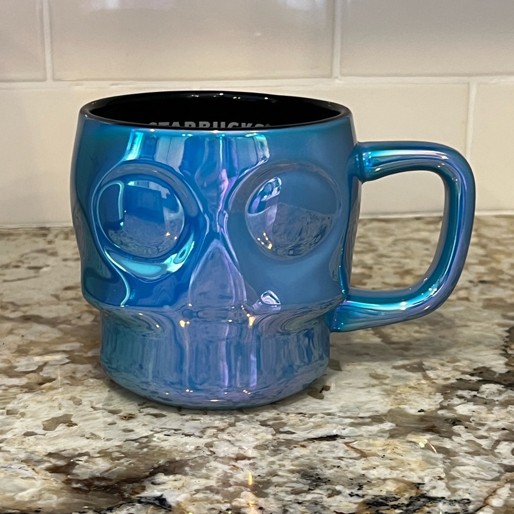 Starbucks 2025 Dia De Muertos Jour Des Morts Iridescent Blue Skull Mug Halloween